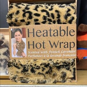 Leopard Print Heatable Hot Wrap and Matching hand warmers